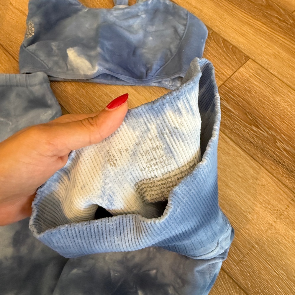 Free People Blue Tie-Dye Leggings and Top Set - Picture 3 of 3